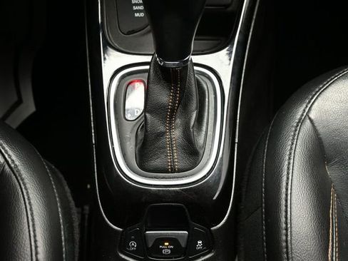 Used 2018 Jeep Compass Limited w/ Navigation Group image 40