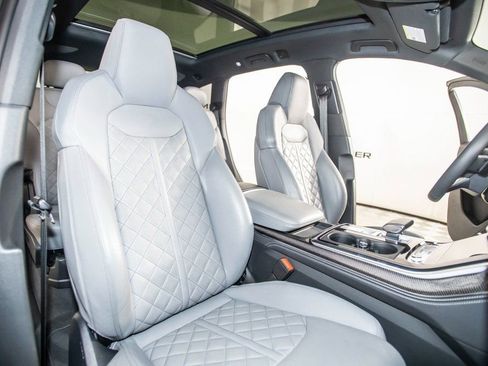 Used 2024 Audi SQ7 Prestige image 44