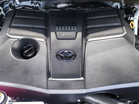 Used 2026 Toyota Tundra Limited AWD/4WD image 57