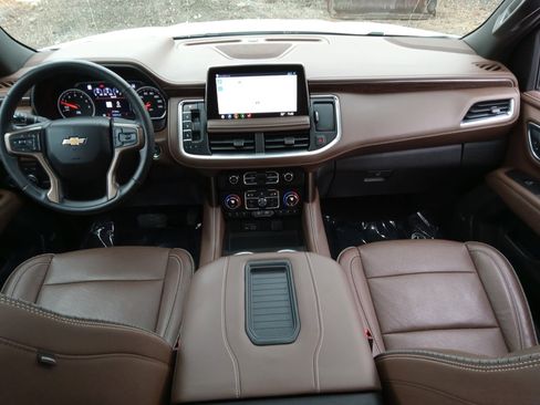 Used 2021 Chevrolet Suburban High Country w/ Max Trailering Package AWD/4WD image 15