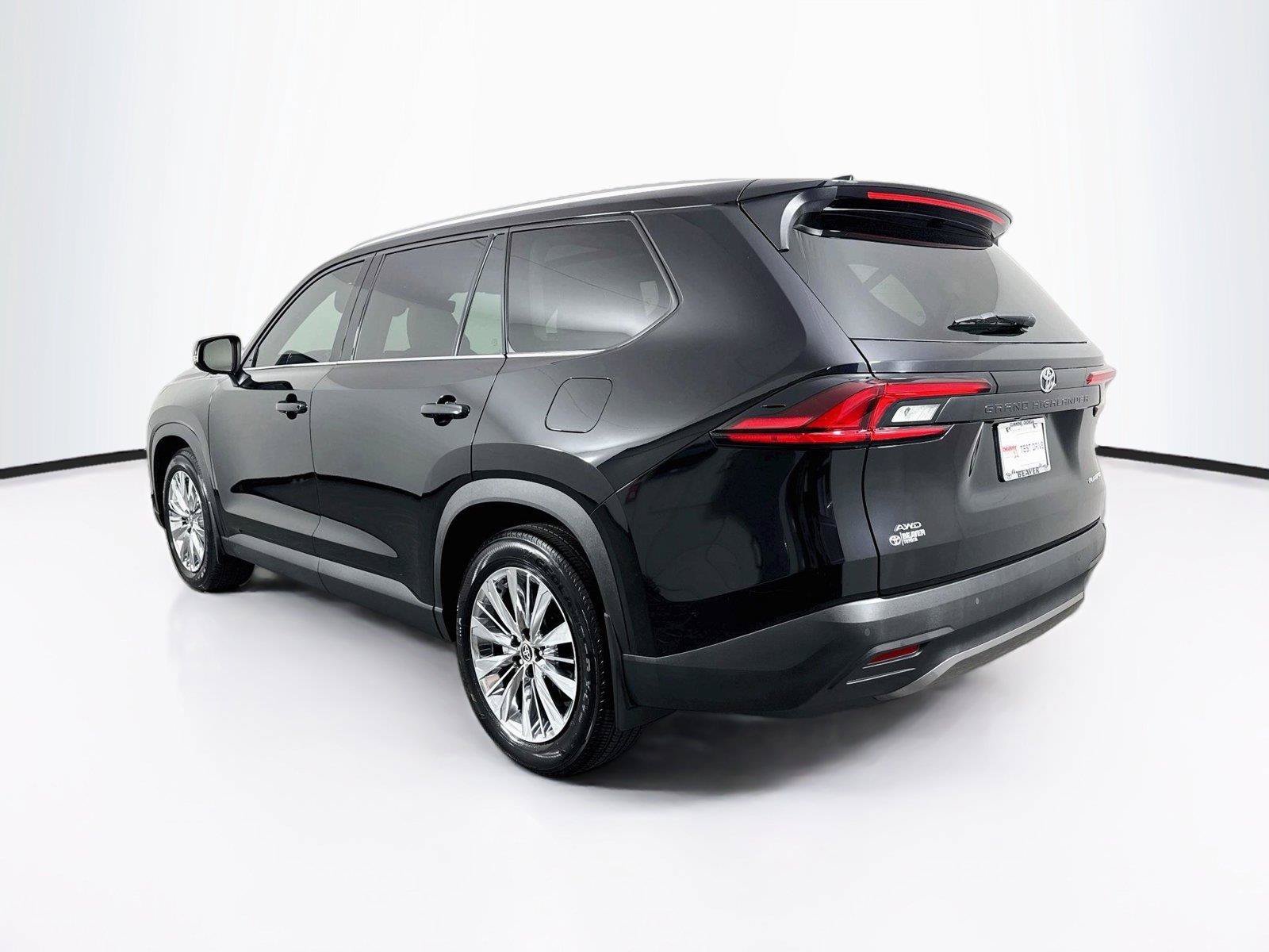 Used 2026 Toyota Grand Highlander AWD image 13