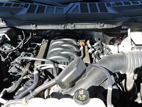 Certified 2022 Ford F150 Lariat w/ Equipment Group 502A High image 23