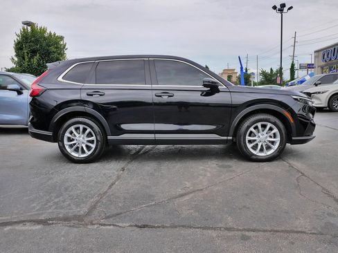 Used 2025 Honda CR-V EX image 8