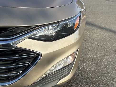 Used 2023 Chevrolet Malibu LT FWD image 11