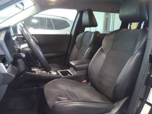 Used 2024 Mitsubishi Outlander SE AWD/4WD image 8