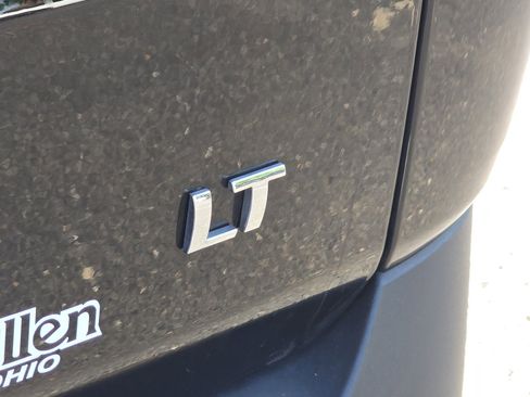 Used 2023 Chevrolet Traverse LT FWD image 18
