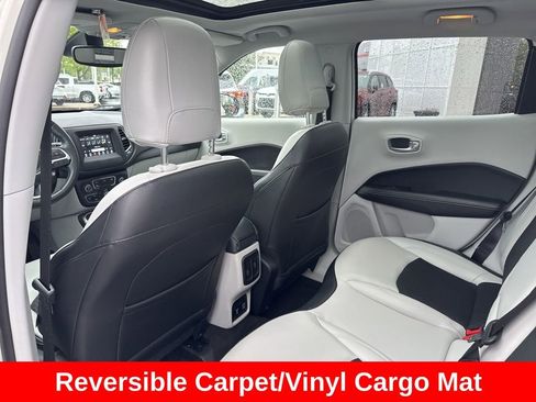 Used 2019 Jeep Compass Latitude w/ Cold Weather Group AWD/4WD image 16