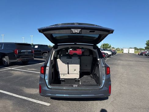 Used 2025 Honda Odyssey Touring image 12