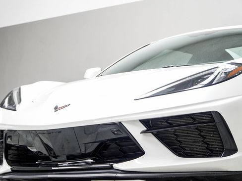 Used 2023 Chevrolet Corvette Stingray Premium Conv image 3