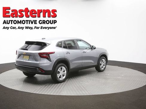 Used 2024 Chevrolet Trax LS w/ Driver Confidence Package FWD image 35