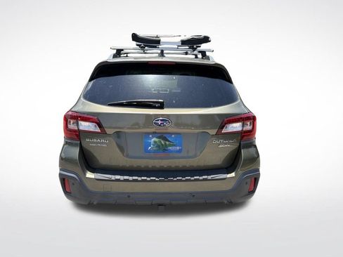 Used 2018 Subaru Outback 3.6R Touring AWD/4WD image 7