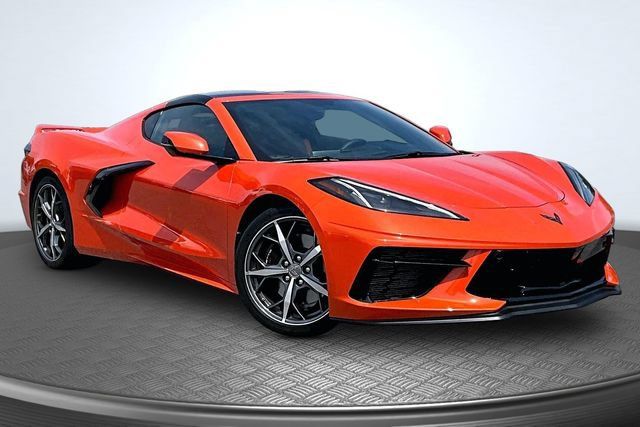 Used 2020 Chevrolet Corvette Stingray Premium Cpe w/ 3LT Preferred Equipment Group RWD image 3