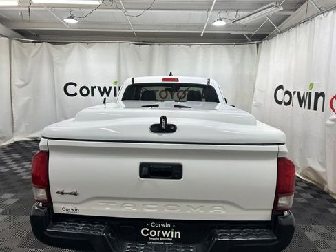 Used 2022 Toyota Tacoma SR AWD/4WD image 17