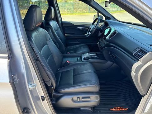 Used 2023 Honda Passport TrailSport image 9