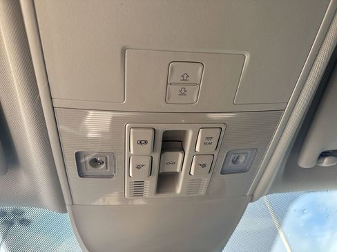 New 2025 Volkswagen Taos SEL image 12