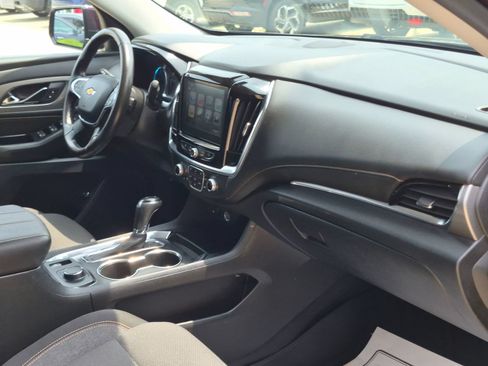 Used 2019 Chevrolet Traverse LT FWD image 31