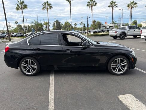 Used 2018 BMW 330i xDrive Sedan AWD/4WD image 4