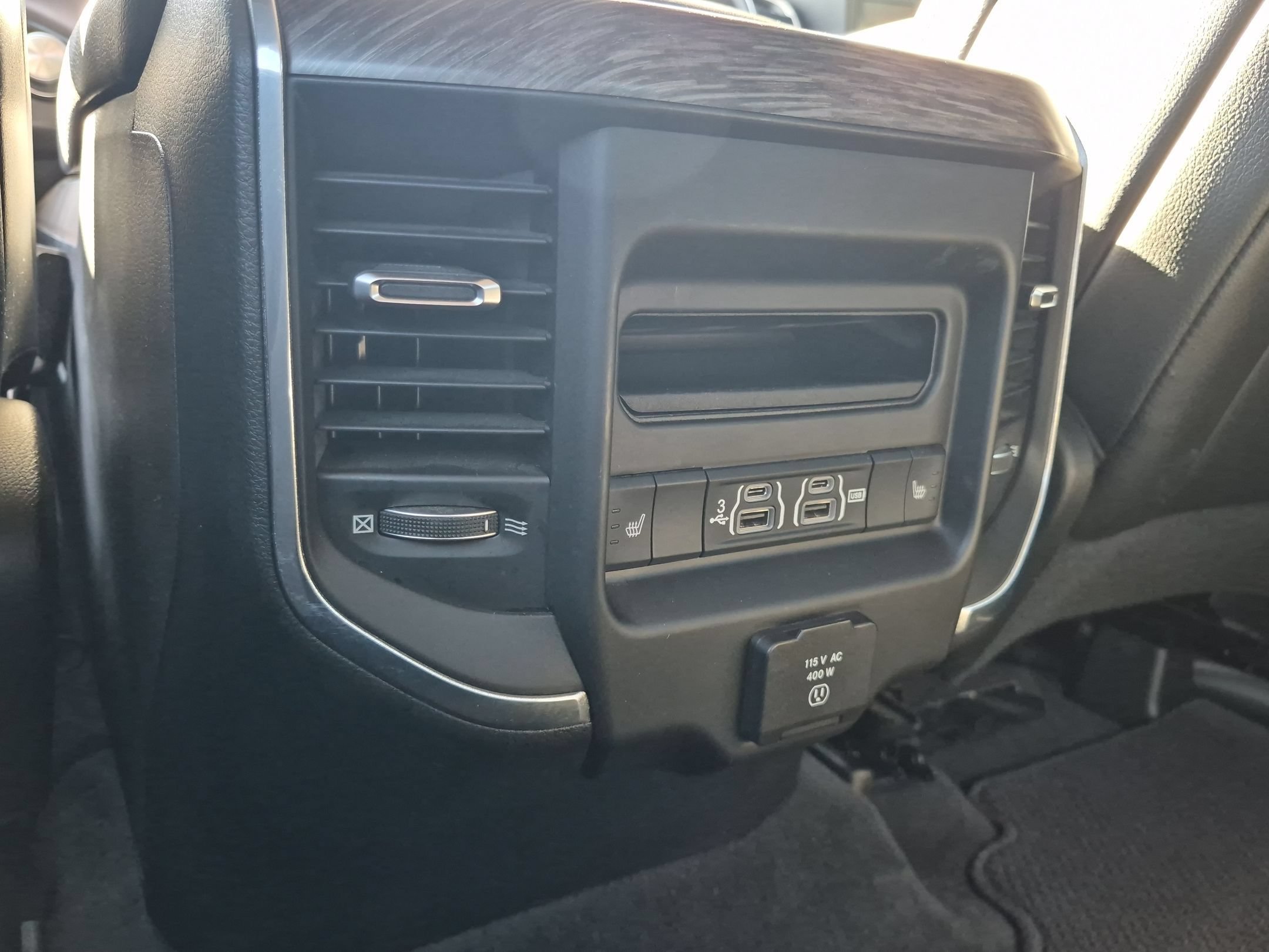 Used 2020 RAM 1500 Laramie RWD image 23