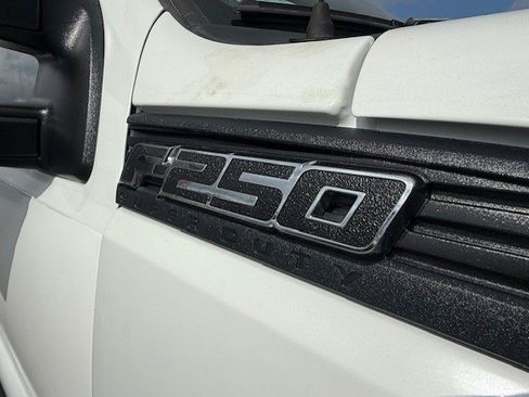 Used 2014 Ford F250 XL w/ Power Equipment Group image 20