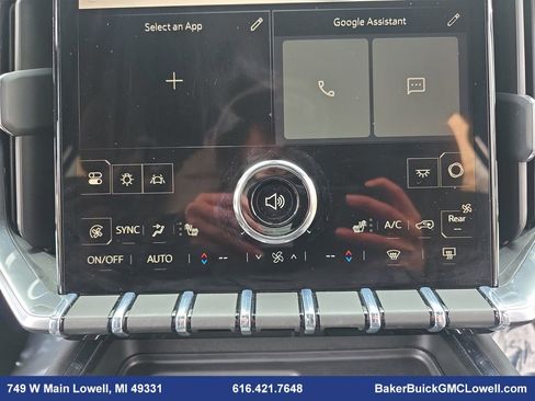 Used 2025 GMC Acadia Elevation image 23