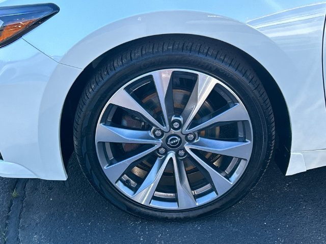 Used 2023 Nissan Maxima Platinum w/ Sport Mat Group FWD image 10