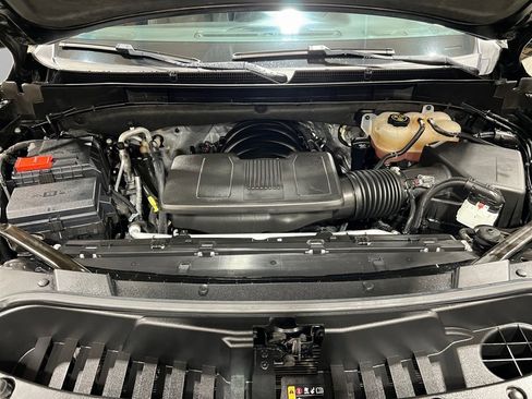 Used 2023 GMC Yukon XL SLT image 44