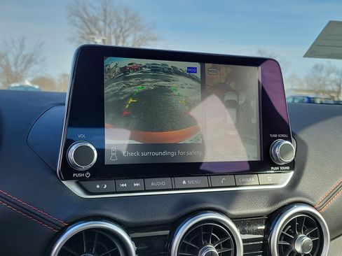 Used 2025 Nissan Sentra SR w/ SR Premium Package image 25