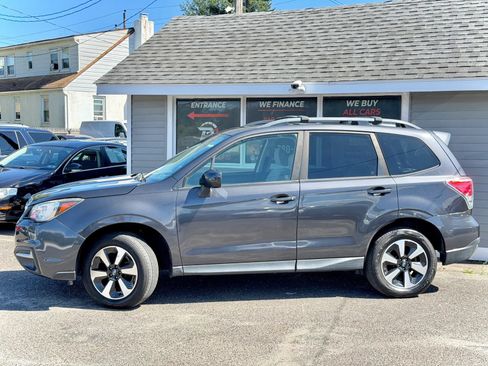 Used 2017 Subaru Forester 2.5i Premium w/ All-Weather Package AWD/4WD image 2