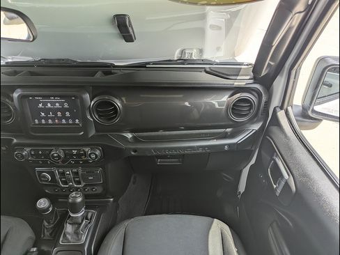 Used 2021 Jeep Wrangler Unlimited Sport AWD/4WD image 4