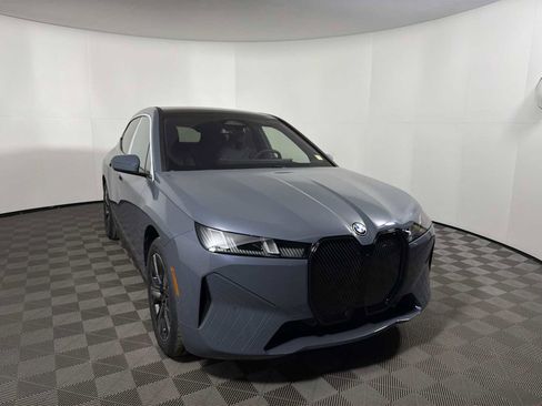 New 2026 BMW iX xDrive45 w/ Premium Package image 6