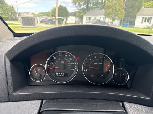 Used 2010 Jeep Grand Cherokee Laredo w/ Popular Equipment Group AWD/4WD image 15