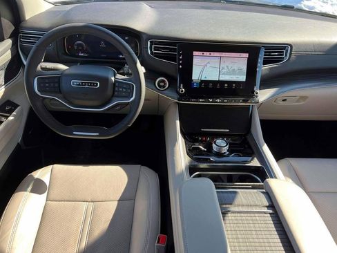 Certified 2024 Jeep Wagoneer Series II image 9