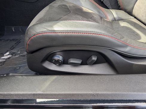 Used 2020 Chevrolet Corvette Stingray Premium Cpe w/ 3LT Preferred Equipment Group image 21