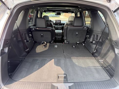 Used 2025 Honda Pilot TrailSport image 24