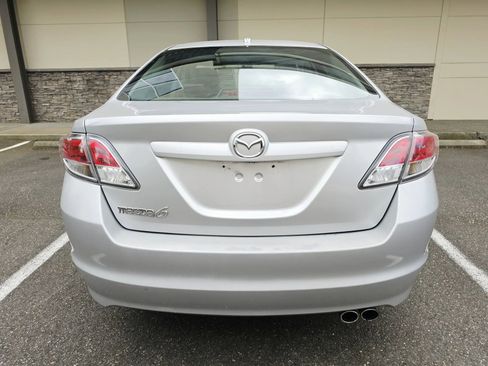Used 2009 MAZDA MAZDA6 i Touring w/ Moonroof & Bose Pkg FWD image 4