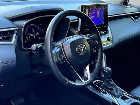 Certified 2025 Toyota Corolla Cross XLE AWD/4WD image 18