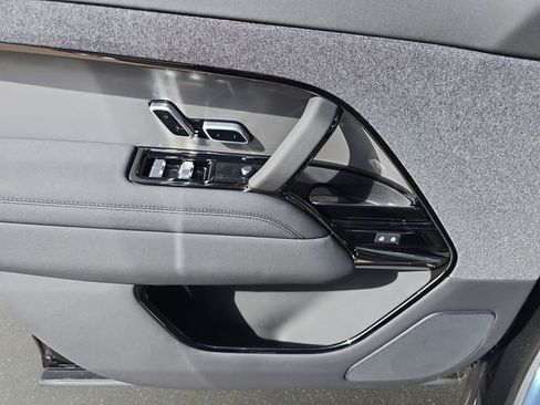 New 2026 Land Rover Range Rover Sport SE AWD/4WD image 19