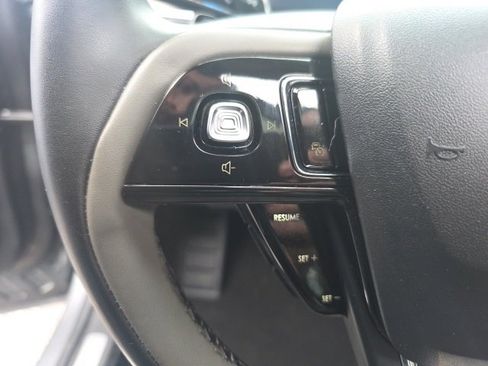 Used 2025 Lincoln Corsair AWD w/ Equipment Group 101A image 19