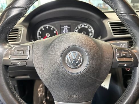 Used 2014 Volkswagen Passat 1.8T SE FWD image 18