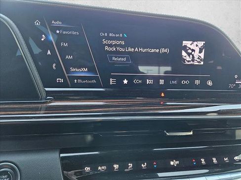 Used 2022 Cadillac Escalade ESV Premium Luxury image 13