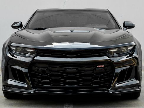 Used 2021 Chevrolet Camaro LT RWD image 10
