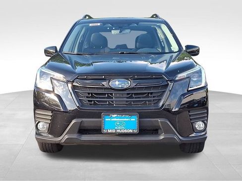 Used 2023 Subaru Forester Premium AWD/4WD image 2