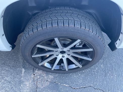 Used 2023 RAM 1500 Limited w/ Night Edition image 19