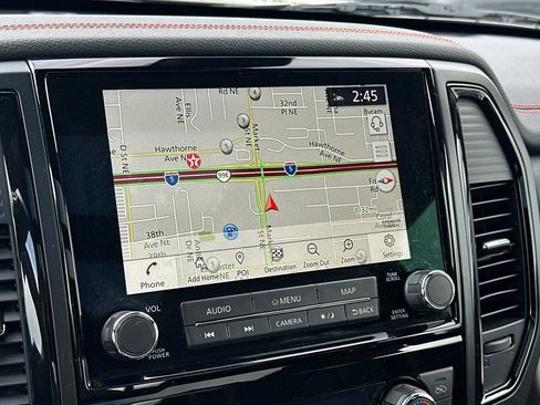 Used 2021 Nissan Titan PRO-4X w/ Pro-4x Convenience Package image 18