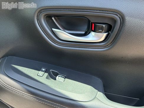 Used 2026 Honda HR-V EX-L image 28