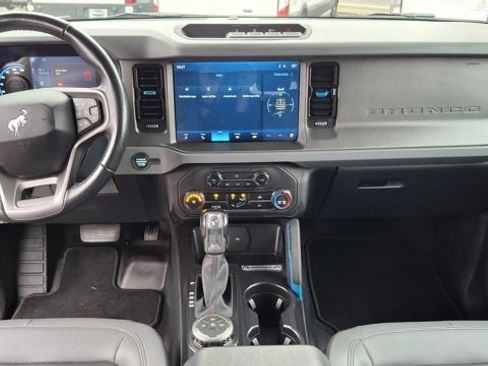 Used 2024 Ford Bronco Black Diamond image 15