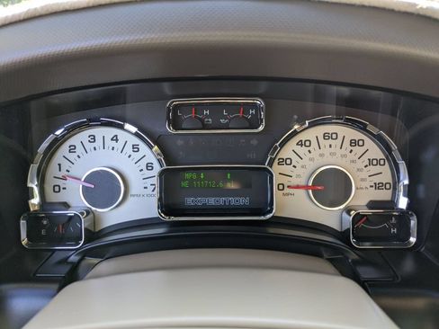 Used 2010 Ford Expedition Eddie Bauer AWD/4WD image 12