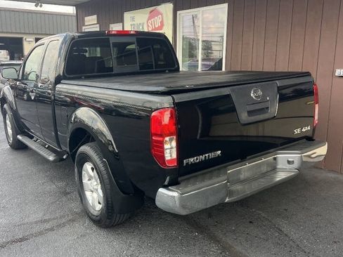 Used 2009 Nissan Frontier SE w/ SE Value Truck Pkg AWD/4WD image 3