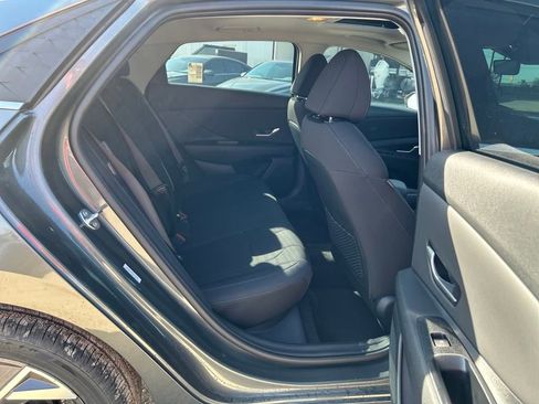 Used 2025 Hyundai Elantra SEL w/ Cargo Package image 26