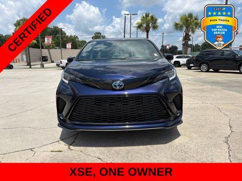 Certified 2025 Toyota Sienna XSE FWD image 2